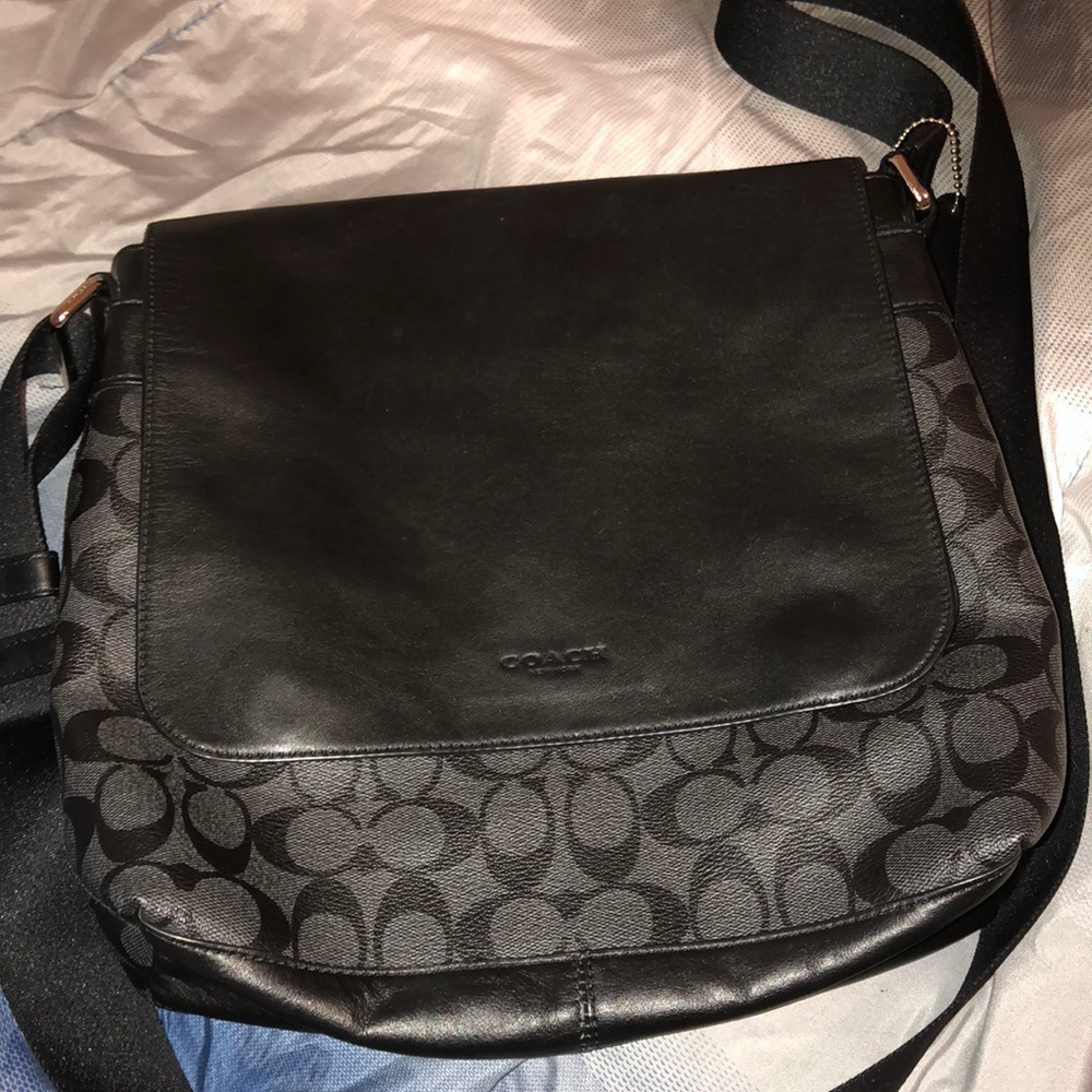 Authentic Coach men’s messenger bag